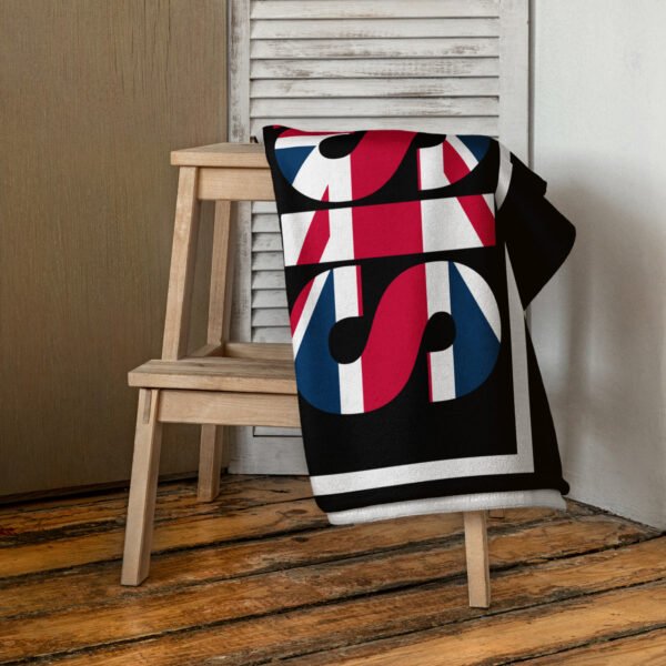 Oasis Beach Towel - Image 4